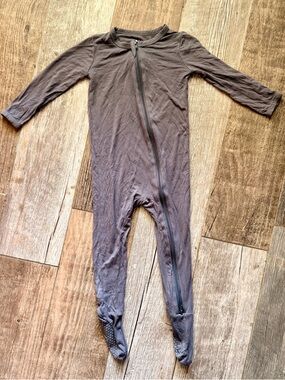 kyte baby zippered footie gray 18-24 mo